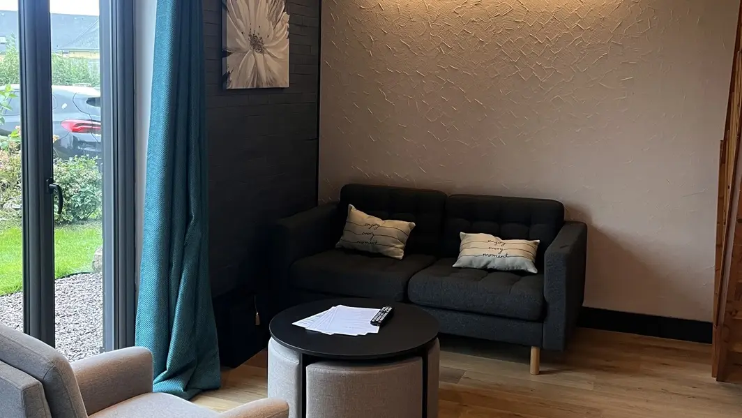 Gite-six-personnes-vieux-manoir-copyright-Maison-du-centre (3)