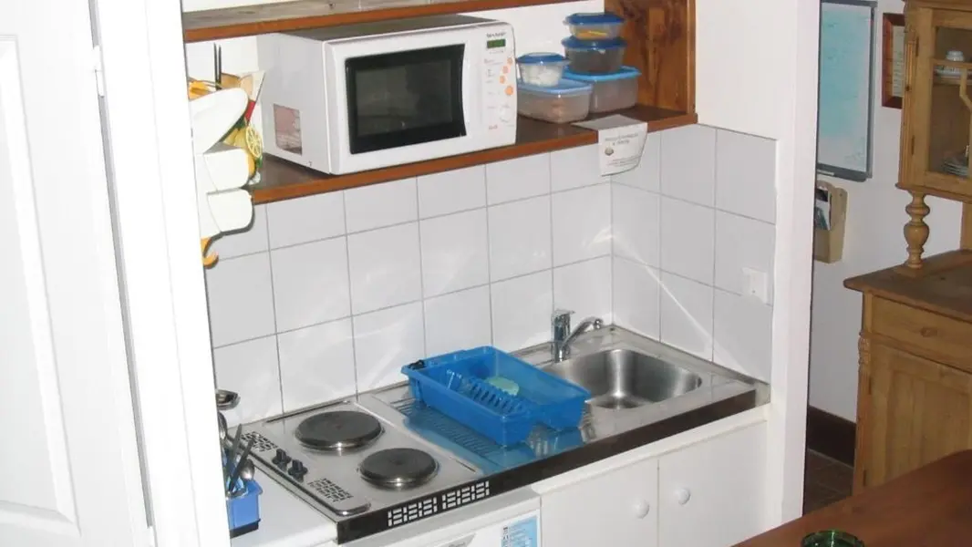 Granges-du-bout-de-la-Ville-Montville-2025-kitchenette