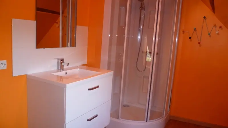 Salle d'eau à l'étage