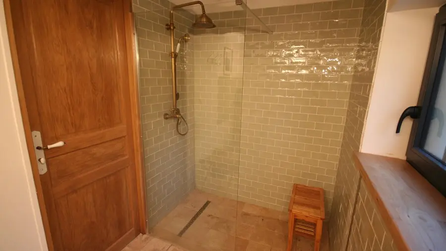 salle de bain du bas