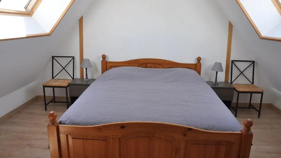 chambre 1 lit 160 à l'étage