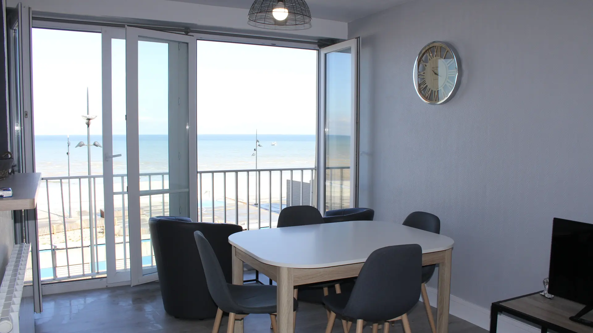 Le-Treport_Appartement-Mme-LEBORGNE_2eme-etage_Sejour@Mme-LEBORGNE_2024