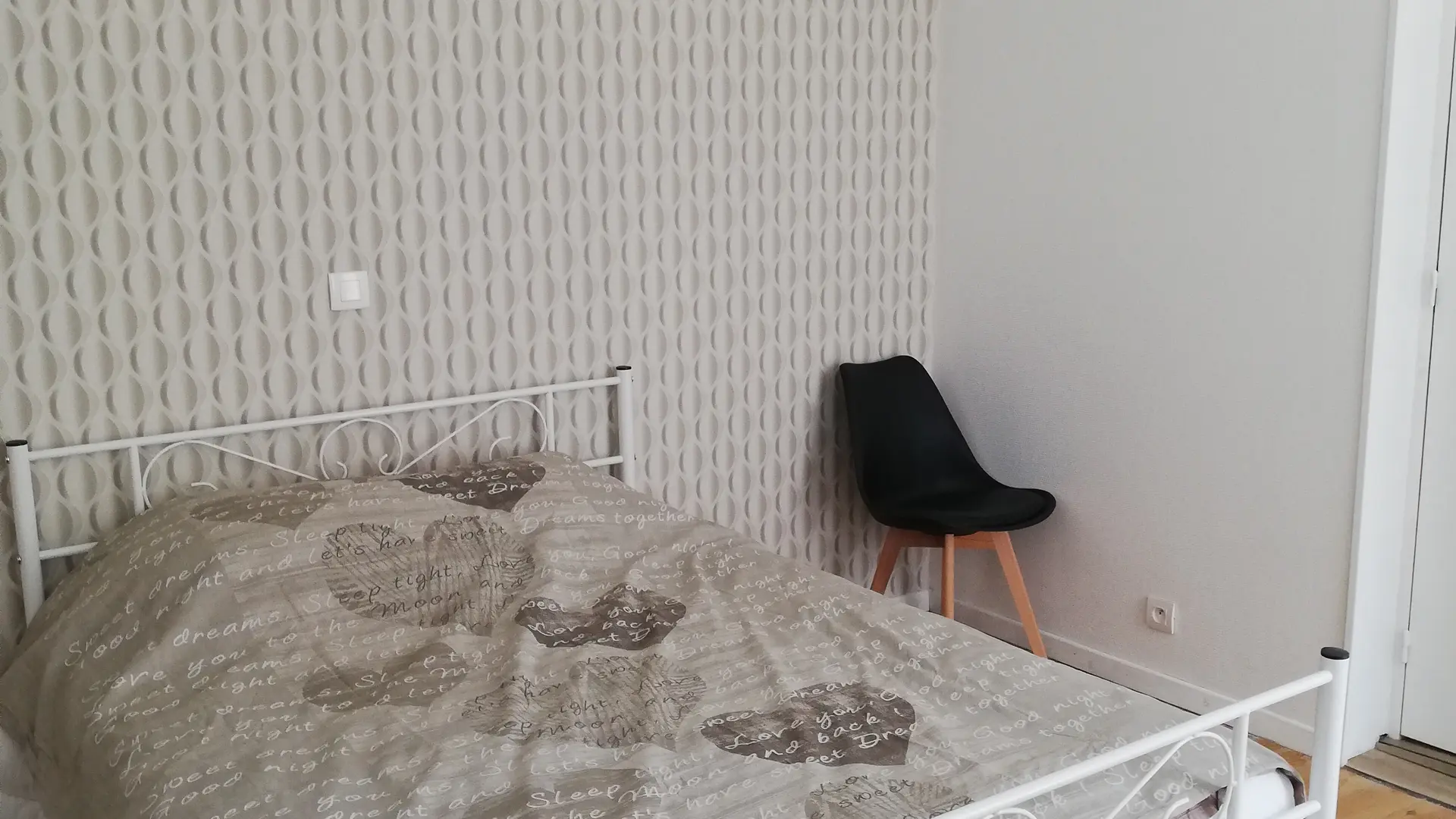 La chambre principale.