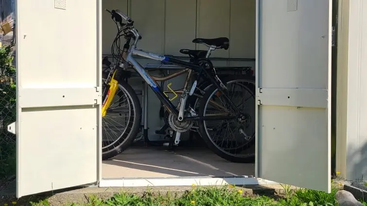 Cabanon pour stockage vélo avec fermeture à clé