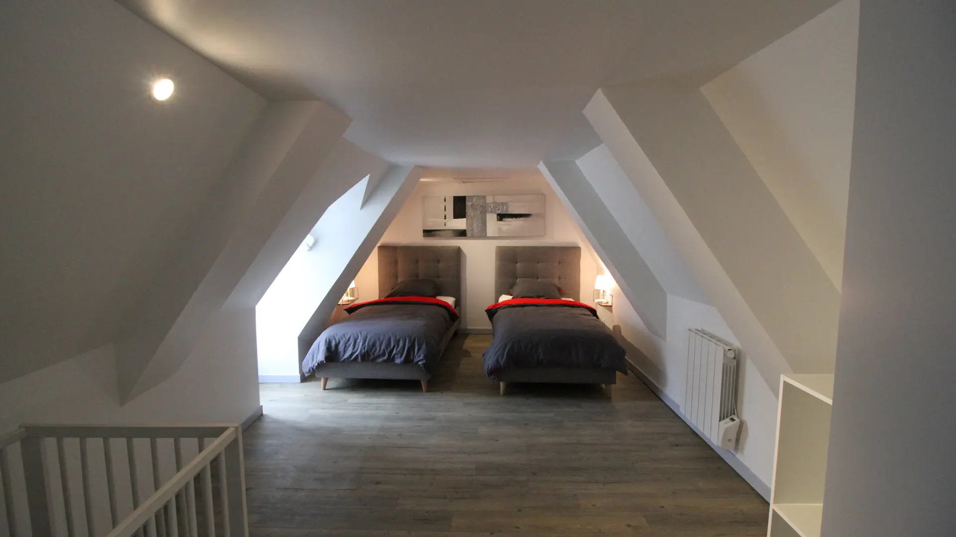 La chambre n°4 avec 2 lit 90X190 + 1 lit bébé