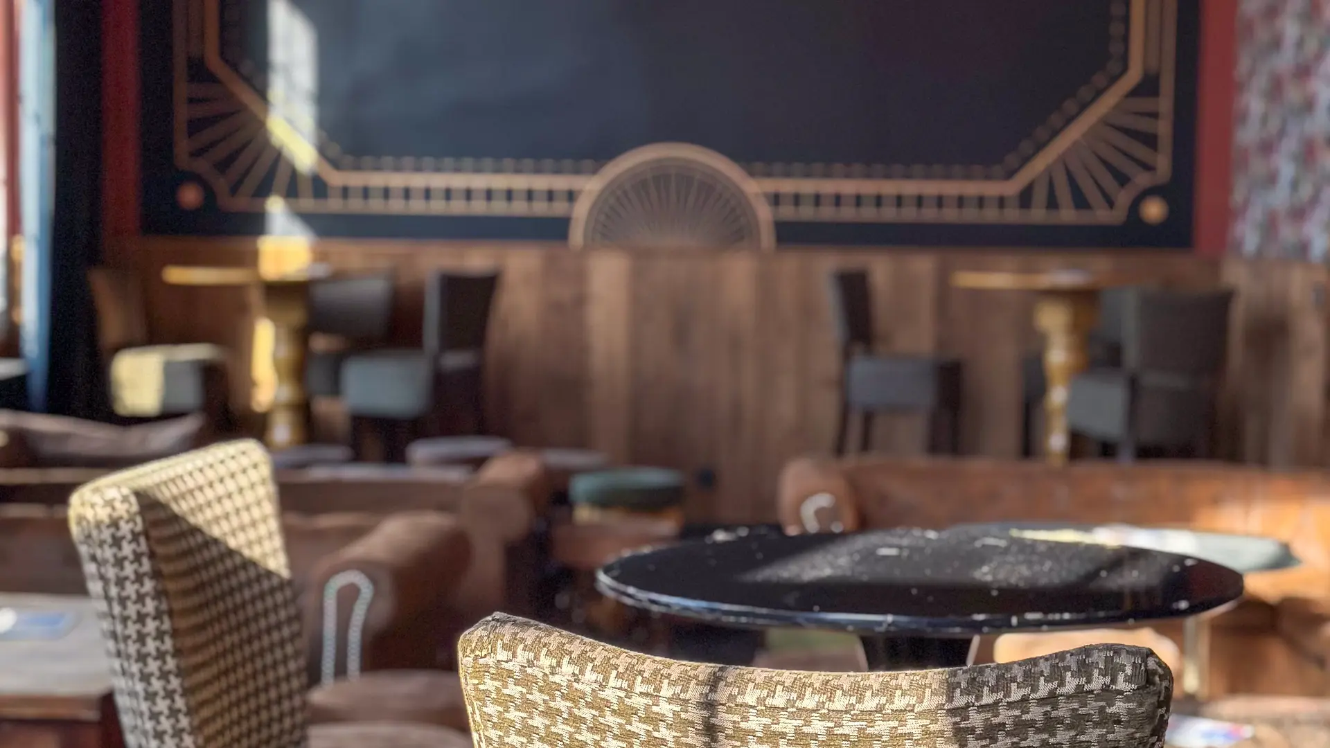 La Grande Ecole - Pub Janine 9