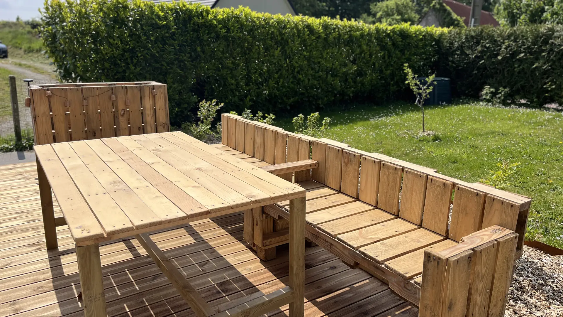 Mobilier de jardin en bois de palette