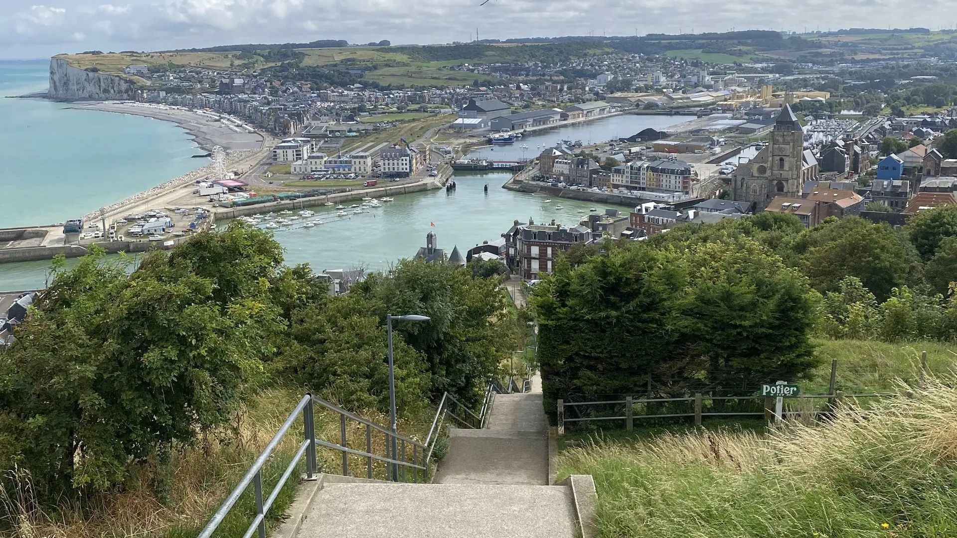 L'escalier de la falaise