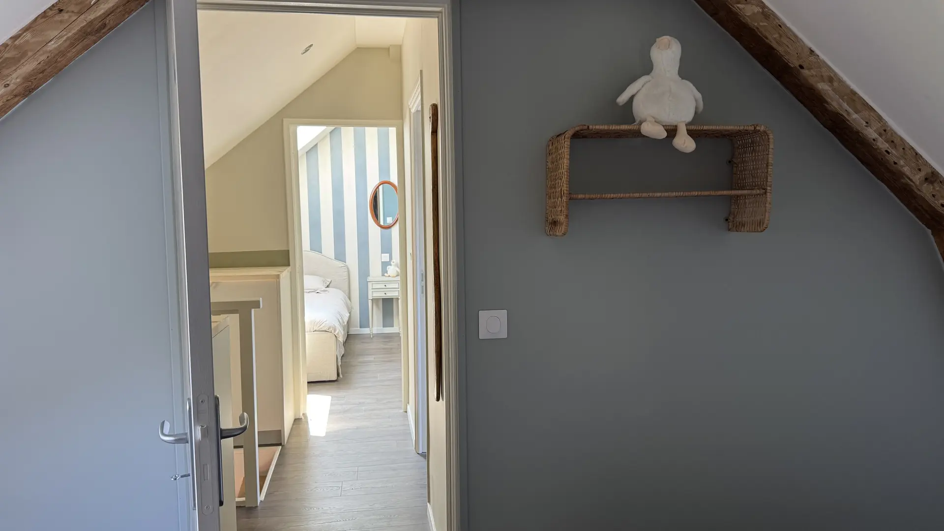 Chambre 2 à lits simples pour enfants au 2ème étage.