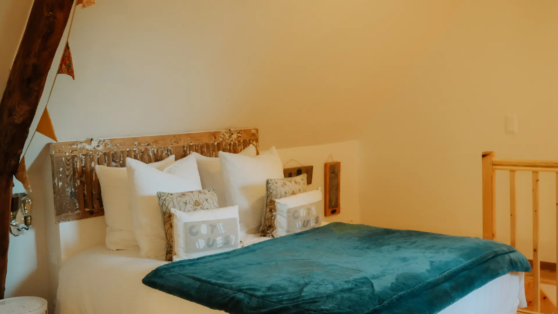 La chambre ouverte en mezzanine