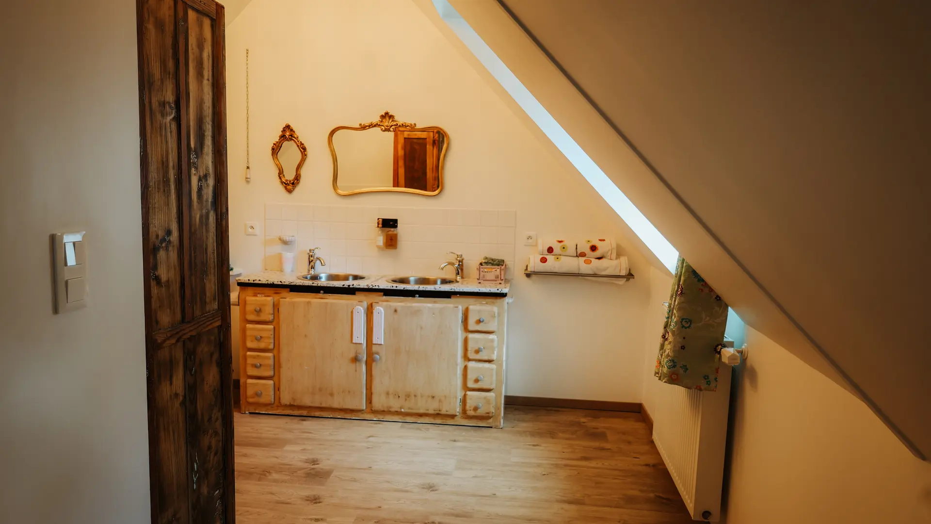 Salle de bain ouverte sur chambre
