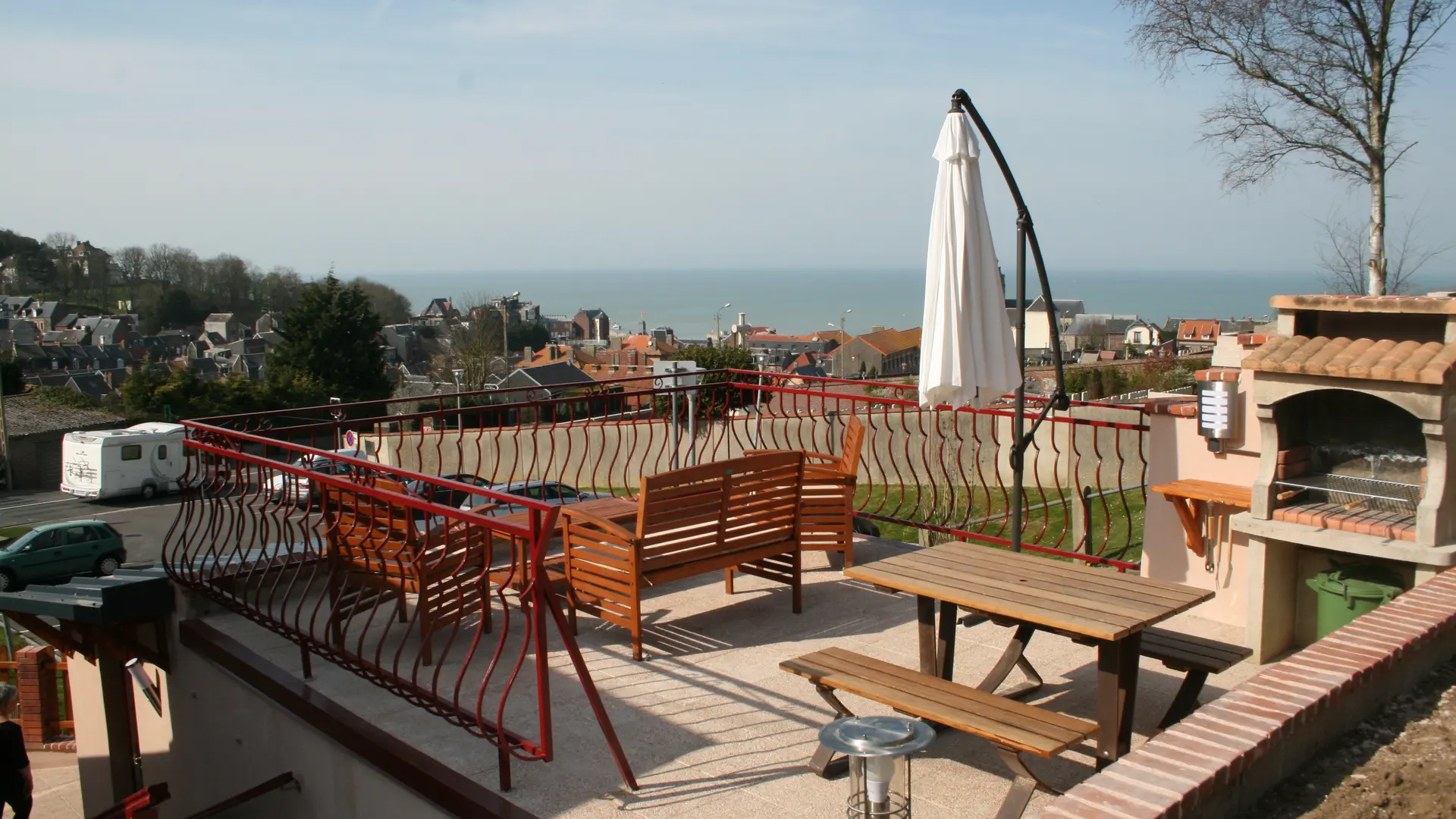 Le_Treport_Au-Balcon-de-la-falaise_Vue-terrasse@Mme-PAUMIER_2022