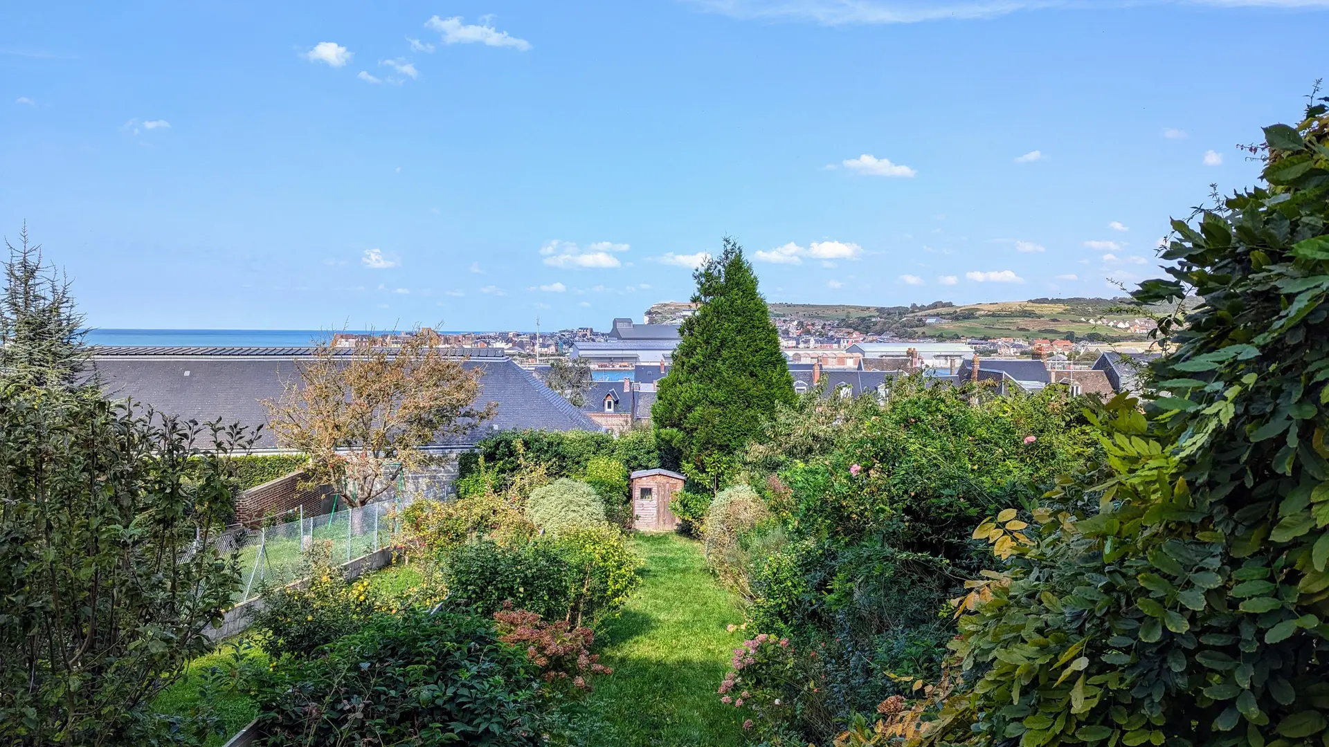 Jardin et vue mer