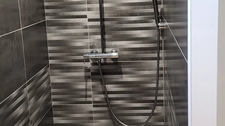 LT_Gite-Terre-et-Mer_Douche_M-et-Mme-Delavigne@2025