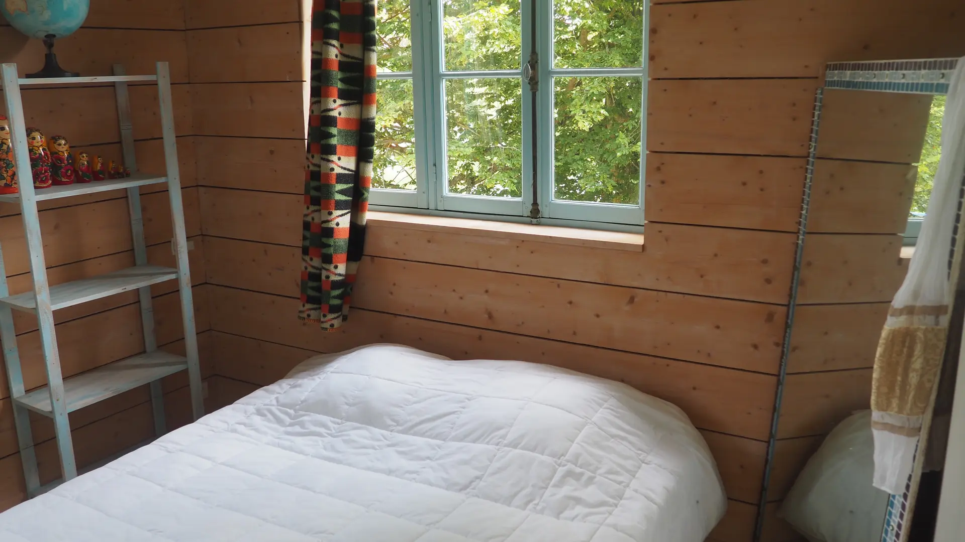 La Huilerie côté lac, chambre duplex, lit double en bas, 3 simples à l'étage