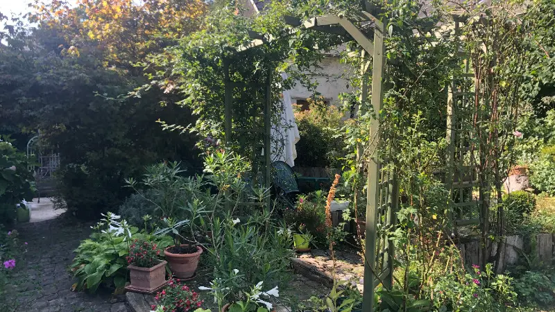 La sérénité normande jardin 1 chambres d'hôte Bolbec Mme BEURIOT Caux Seine Tourisme