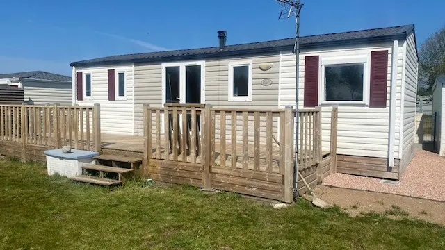 Le-Tréport_Mobil-home-lebonheur-est-dans-le-pré_Facade@Mme-DIMOUCHY-Mathilde_2022-1
