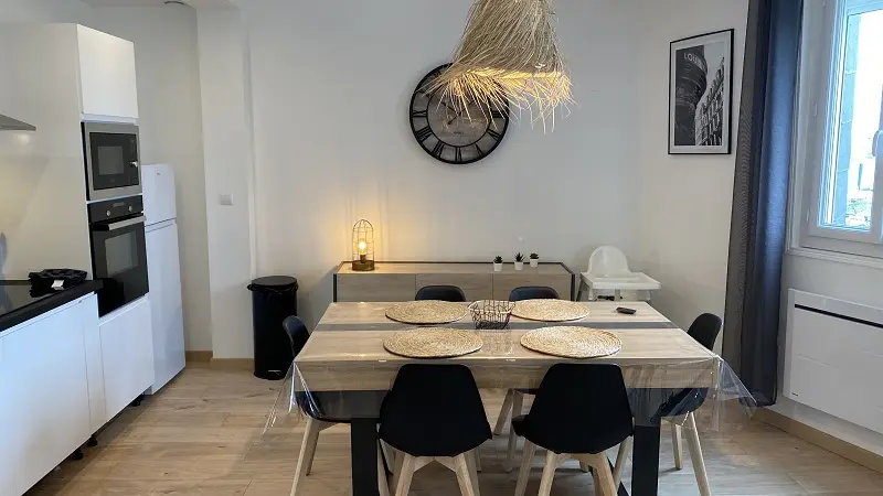 Le-Treport_Family-appart-2_Salle-a-manger-et-cuisine@Mme-BYHET_2021