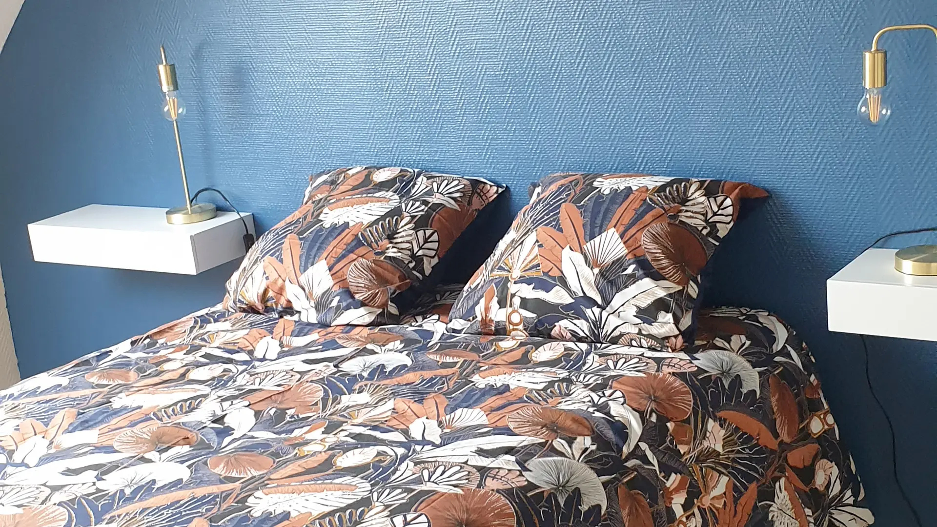 Le-Treport_Le-Paradis-des-fleurs_Chambre-bleue@Mme-COSSARD-2022