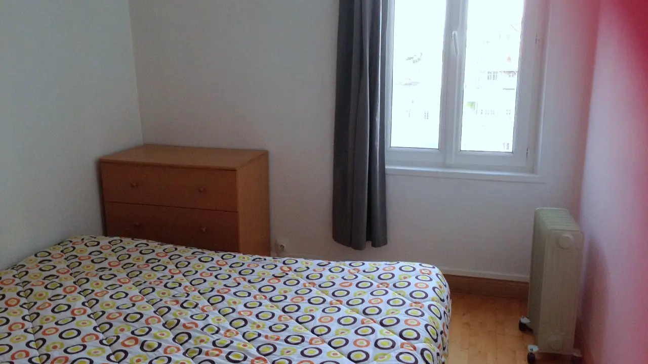 Le-Tréport_Villa-Suzanne-Vue-Port_Chambre@M-TIPPETTS-2019