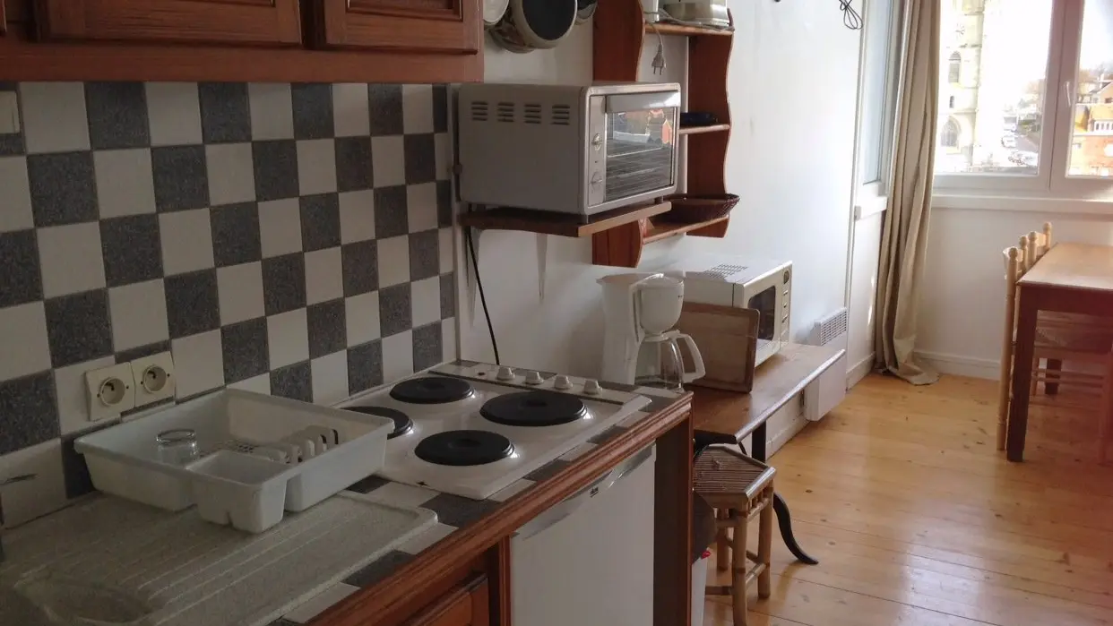 Le-Tréport_Villa-Suzanne-Vue-Port_Cuisine@M-TIPPETTS-2019