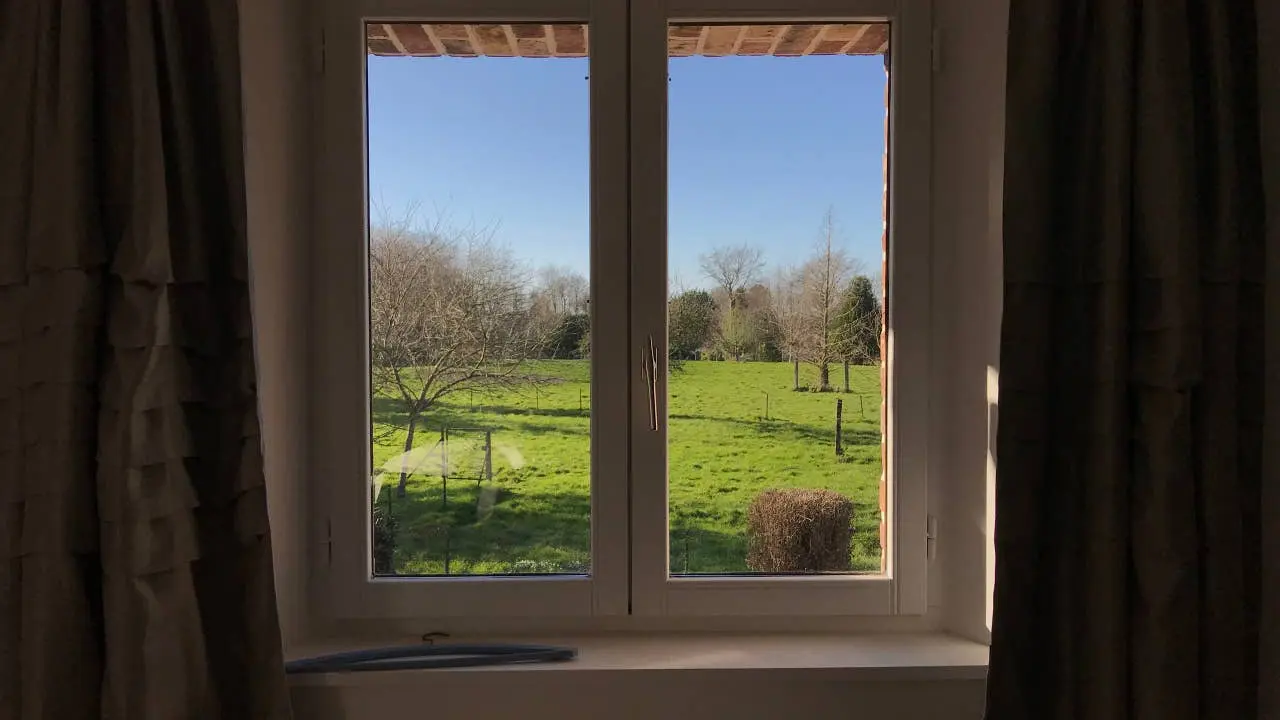 Vue dégagée sur la campagne