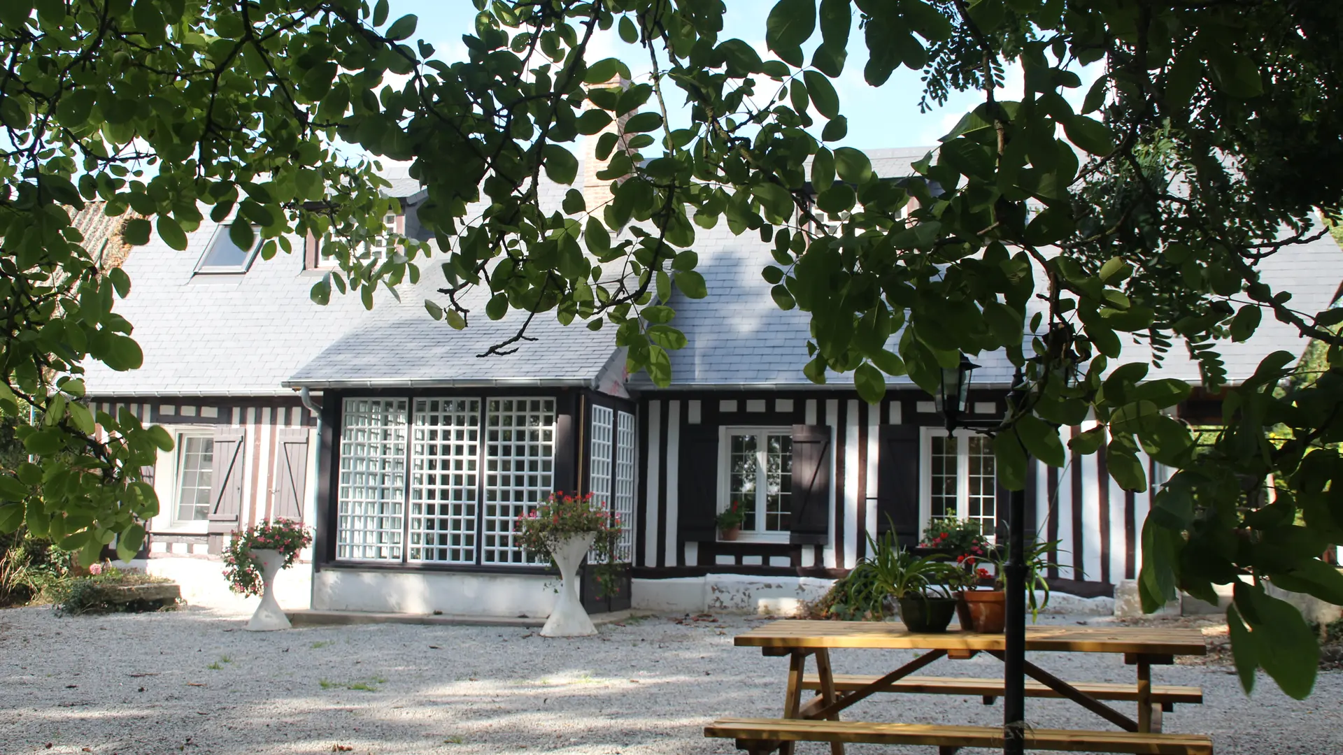 St Pierre Bénouville - Gîte Bellevue - Maison - Mme Ménard Extérieur