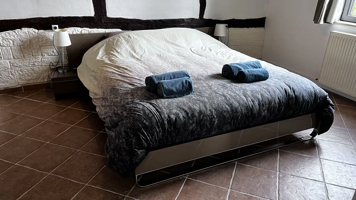 Maison-du-centre-chambre2©P-Ildefonse-OTNCV