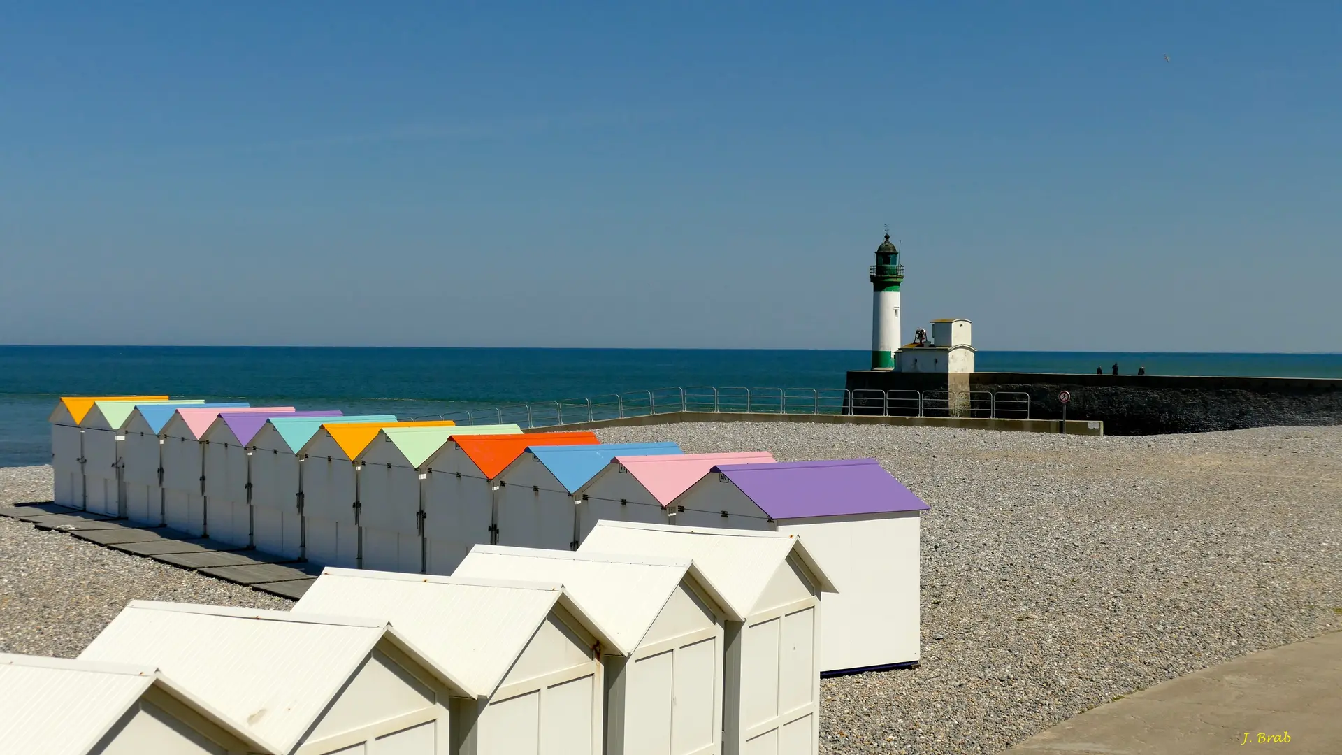 Le tréport_esplanade front de mer 113 Cabine de plage, le Phare
