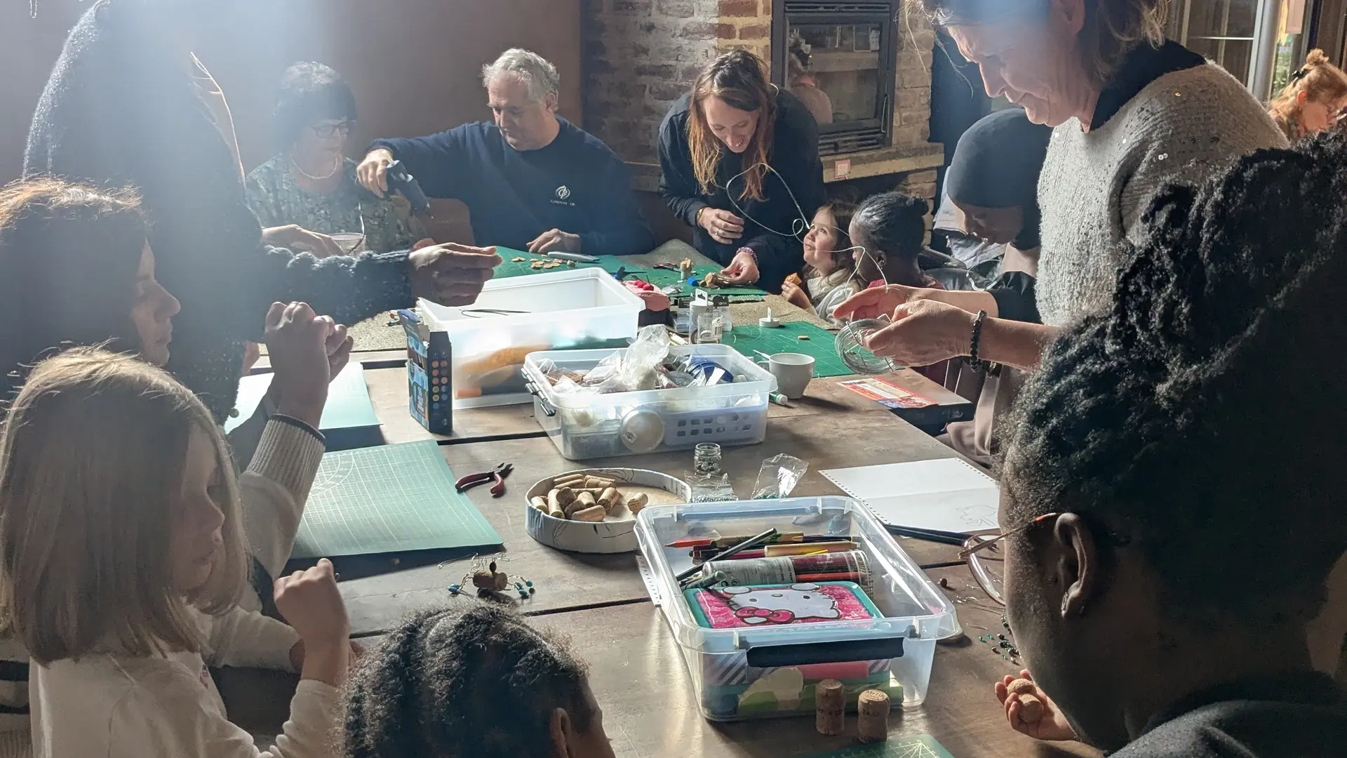 Atelier adultes-enfants au Hangar Zéro
