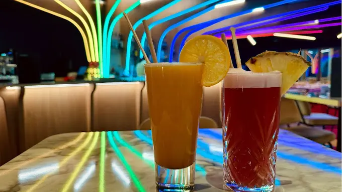 Bar & Cocktails