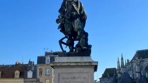 Statue d'Abraham Duquesne