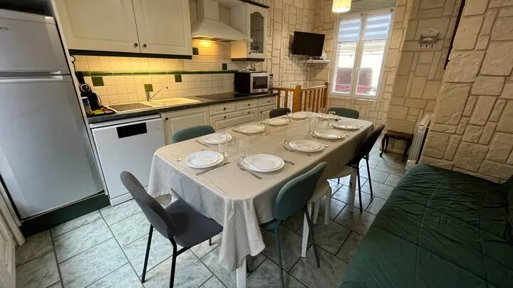 RDC Cuisine - Table à manger avec 1 rallonge (8-10 personnes) v2