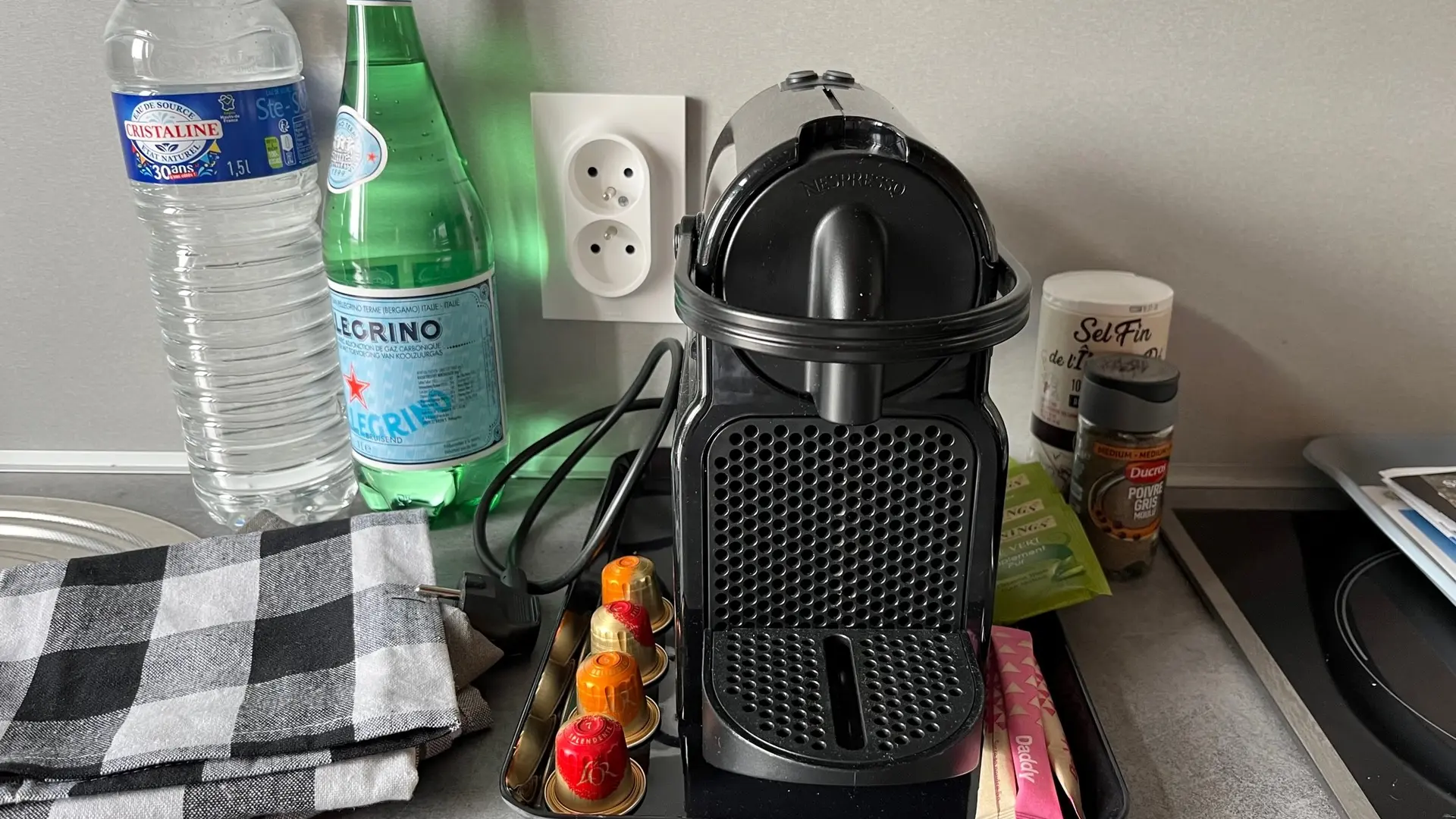 R2 Cafetiere Nespresso