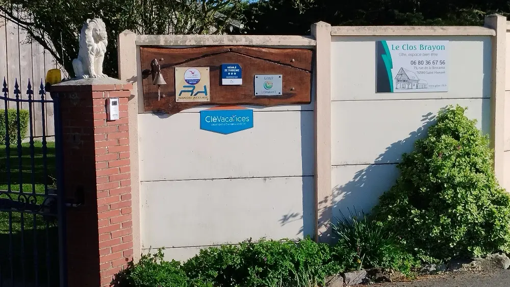 Ratel labels entrée