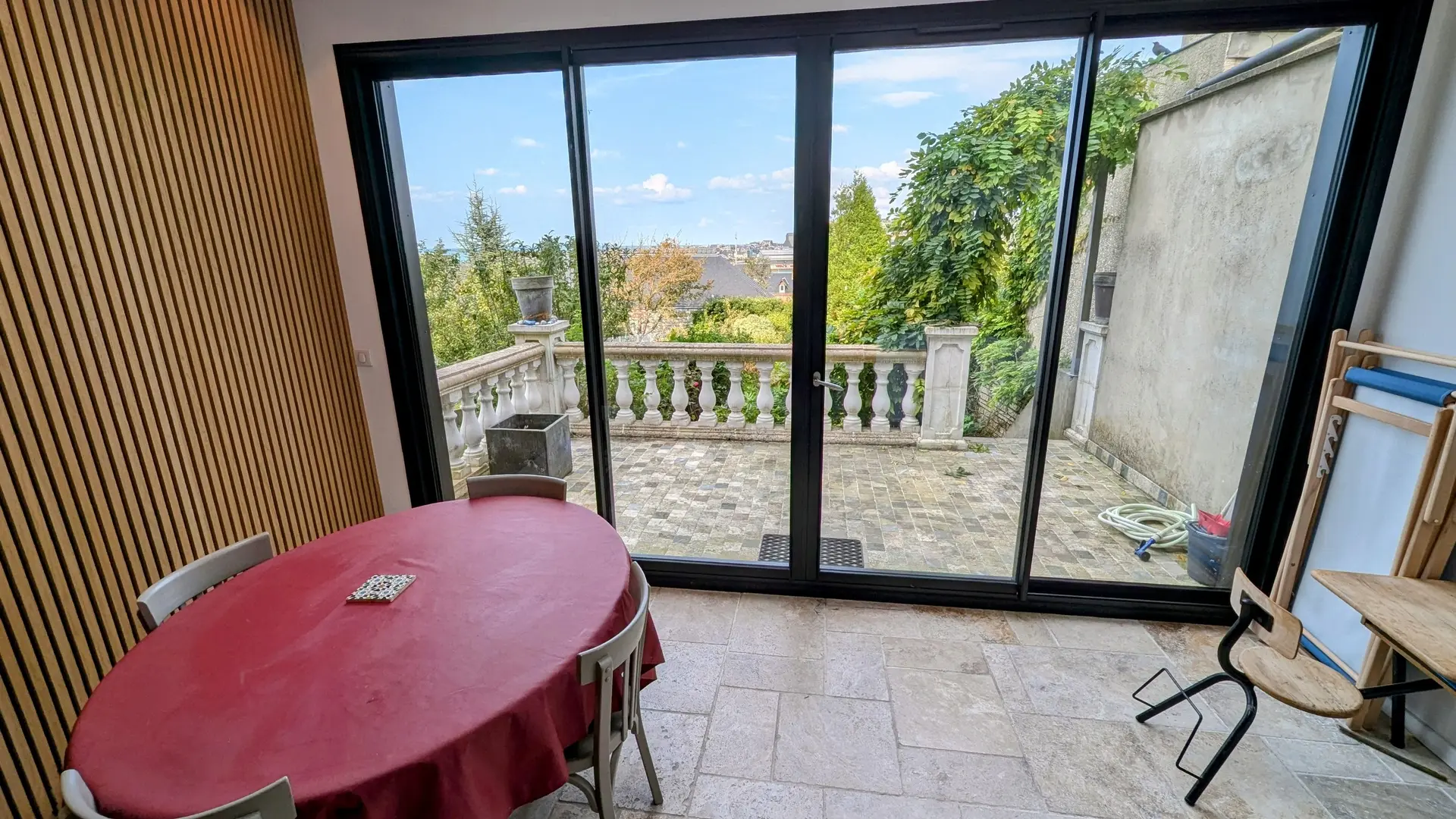 Véranda et accès au jardin