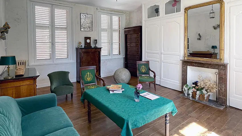 SALON