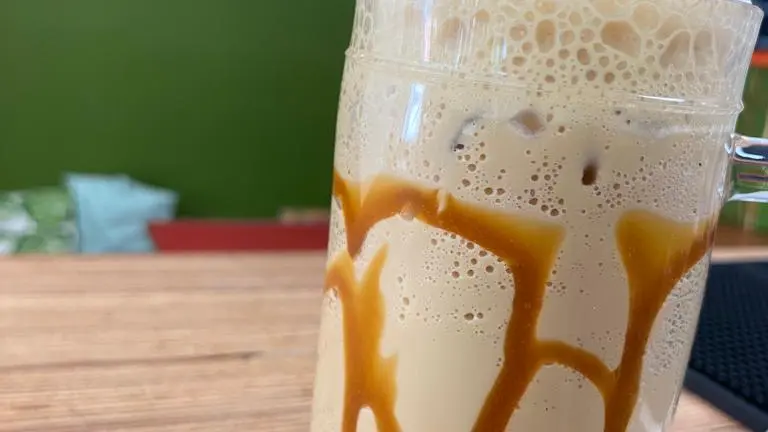 Café frappé - Salon de thé Calice et Mandibule