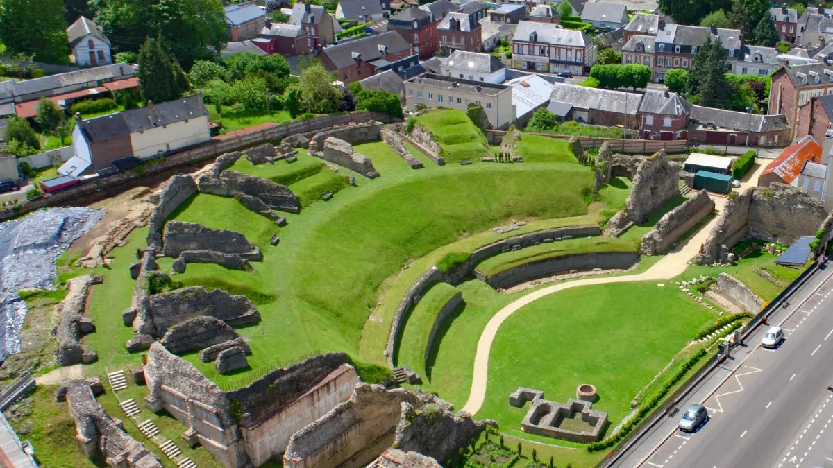 Théâtre Gallo Romain de Lillebonne vue aérienne 1Caux Seine Normandie Tourisme