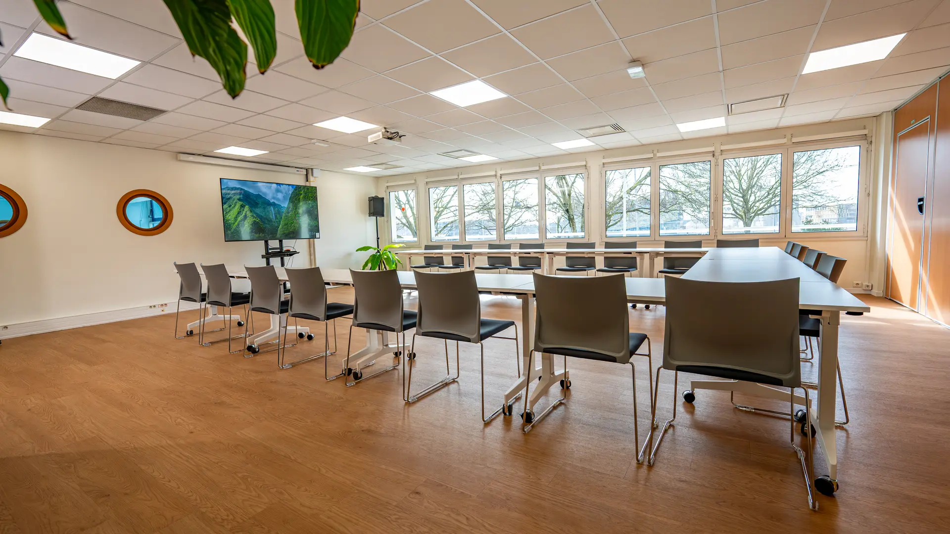 Salle CONSEIL - 67 m² - 1er étage