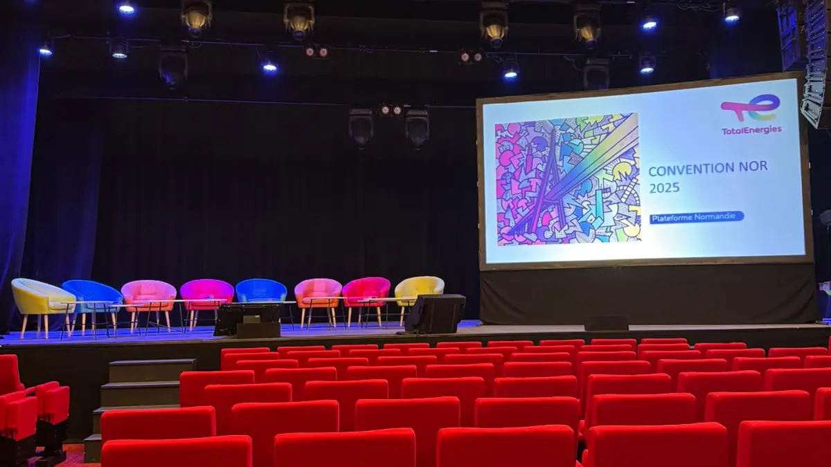 La grande salle - configuration conférence / séminaire