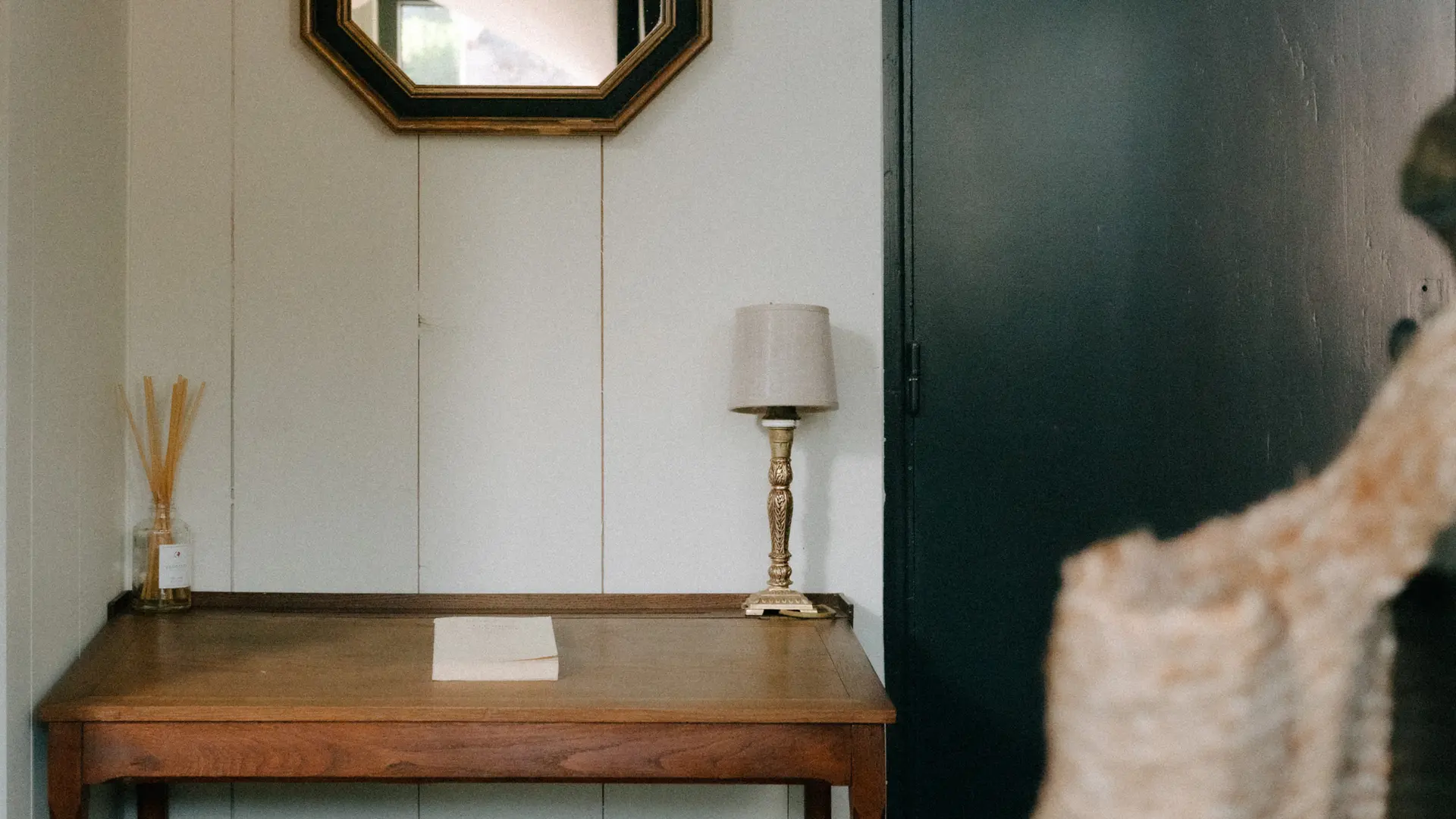 Palier du 1er étage donnant sur les 2 chambres doubles et le toilette.