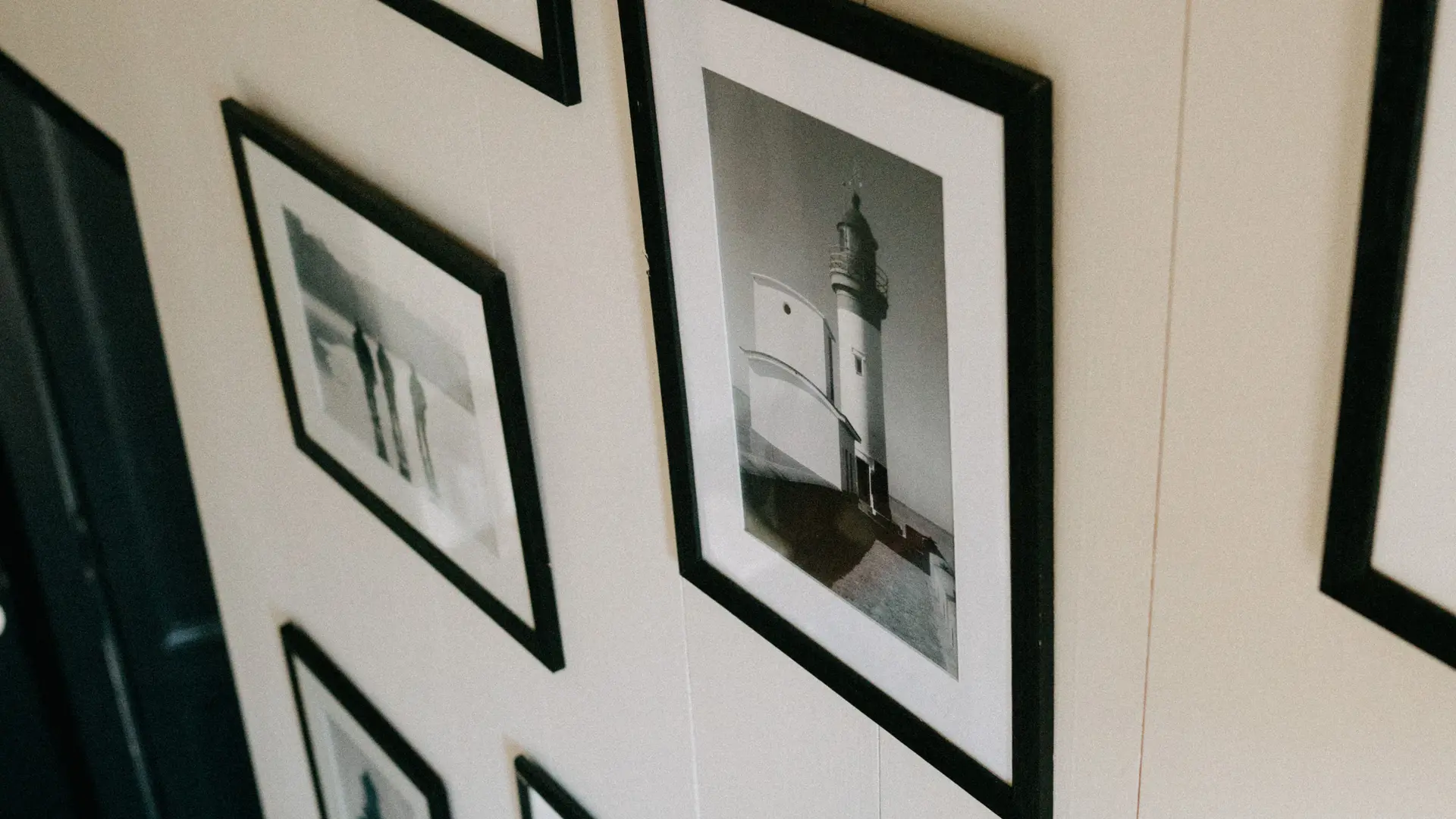 Escaliers vers le 2ème étage.