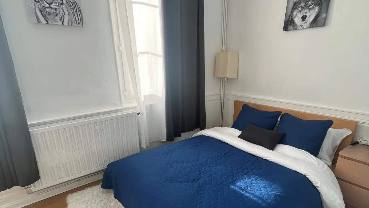 b) Auber 1 - Chambre