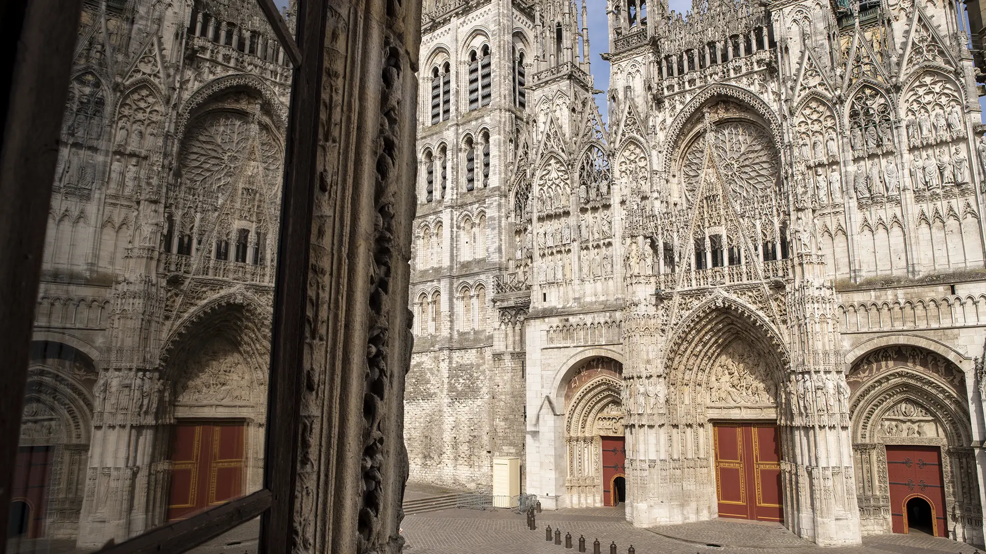 cathédrale de Rouen fenêtre Monet bis 2022 bis ©POD VU-1567