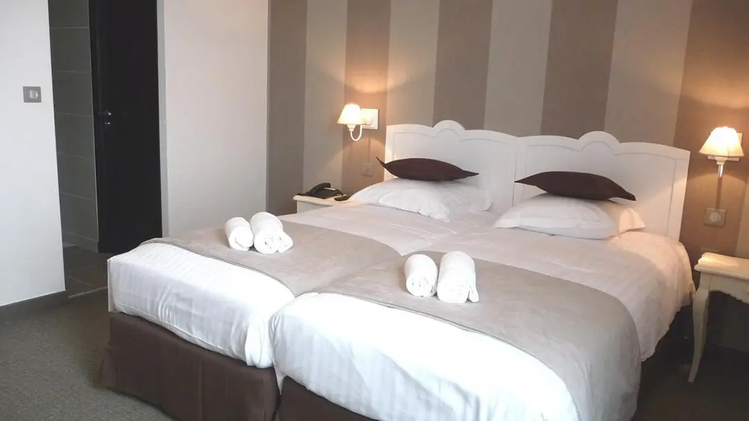 clos-de-Rouen-hotel-vaupaliere-chambre-confort-twin