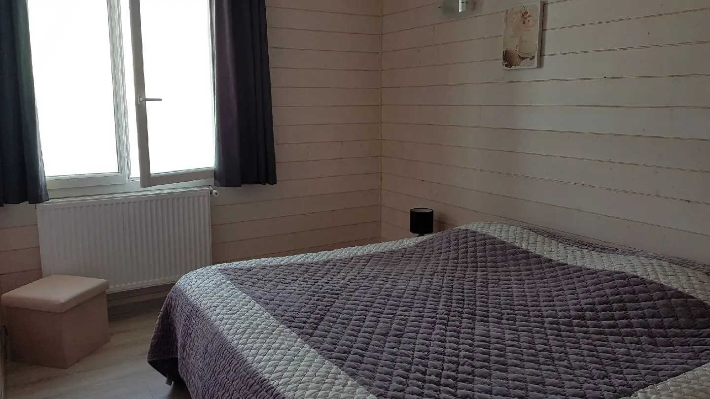 chambre1 coté mer avec dressing 12 m2, lit 180 cm transformable en 2 lits de 90