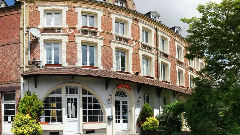 entree-hotel-de-france-lillebonne