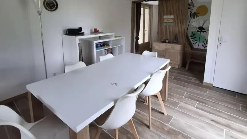 gite-ressources-la-frenaye-meuble-6