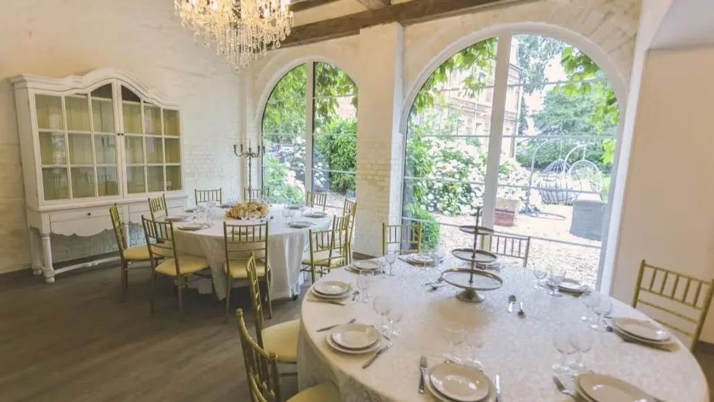 intérieur du pavillon vigne vierge